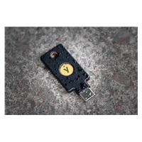 Yubico/YubiKey autentizační multifunkční USB-C token s podporou NFC.