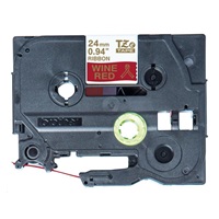 BROTHER TZE-RW54 - kazeta TZ šířky 24mm, TEXTILNÍ páska 4m- pro tvorbu dárků - NELEPÍCÍ -ČERVENÁ PÁSKA ZLATÝ POTISK gold