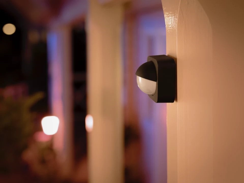 PHILIPS Hue Outdoor Sensor - safety