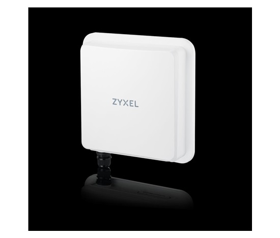Zyxel FWA710, 5G Outdoor Router,Standalone/Nebula with 1 year Nebula Pro License