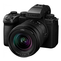 Panasonic Lumix S5 II X LUMIX S 20-60 mm F/3,5-5,6 + Lumix S 50mm/F1,8