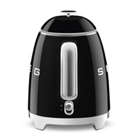 Smeg KLF05BLEU mini rychlovarná konvice, 0,8 l / 3 šálky, 1400 W, styl 50. let, černá