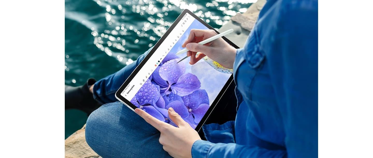 Obr. První tablet Galaxy S FE odolný proti vodě a prachu 1686552h