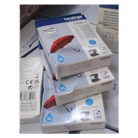 BAZAR - BROTHER -pošk obal- INK LC-225XLC azurový inkoust (až 1200 stran A4 dle ISO 24711)