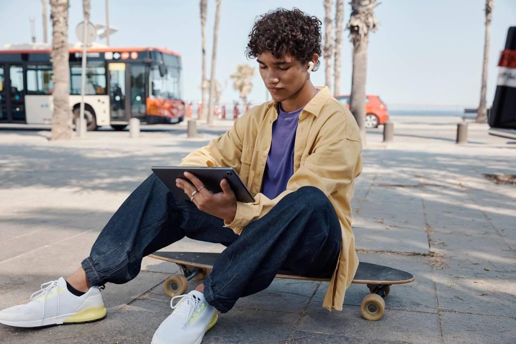 Obr. Až 40hodinová výdrž baterie 1709452b