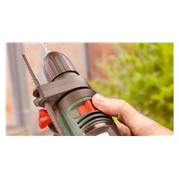 Bosch UniversalImpact 730 příklepová vrtačka, 730 W, průměr do oceli 12 mm, do dřeva 30 mm,  do zdiva 14 mm