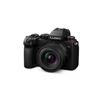 Panasonic Lumix S5D + 18-40 mm