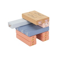 Dřevěná věž Jenga se zvířátky z farmy