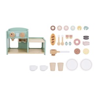 Dřevěný kávovar a obchod