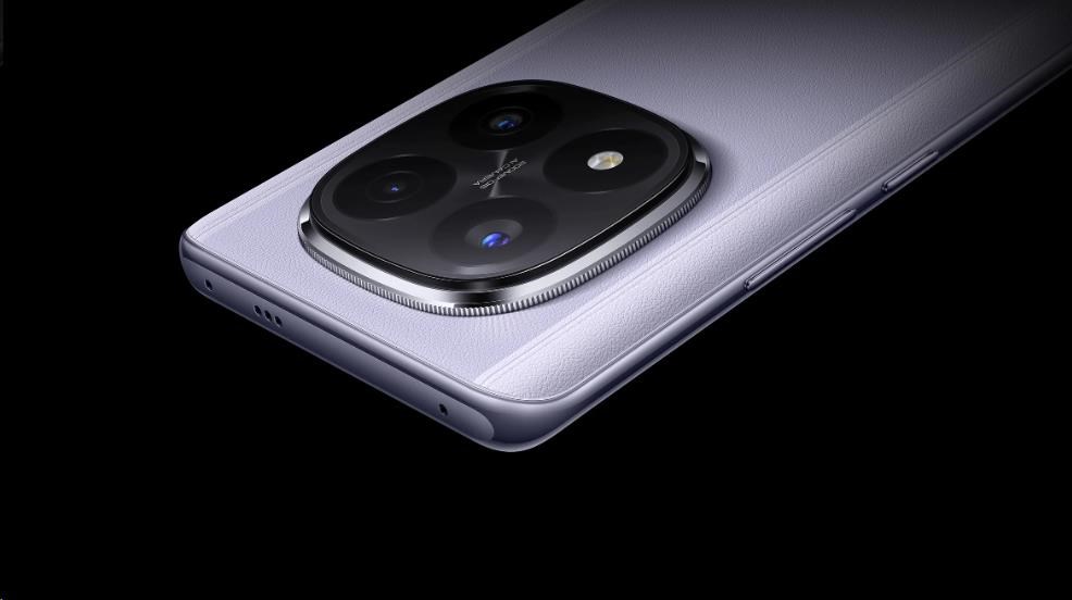 Obr. První model Redmi Note s veganskou kůží 1762348b