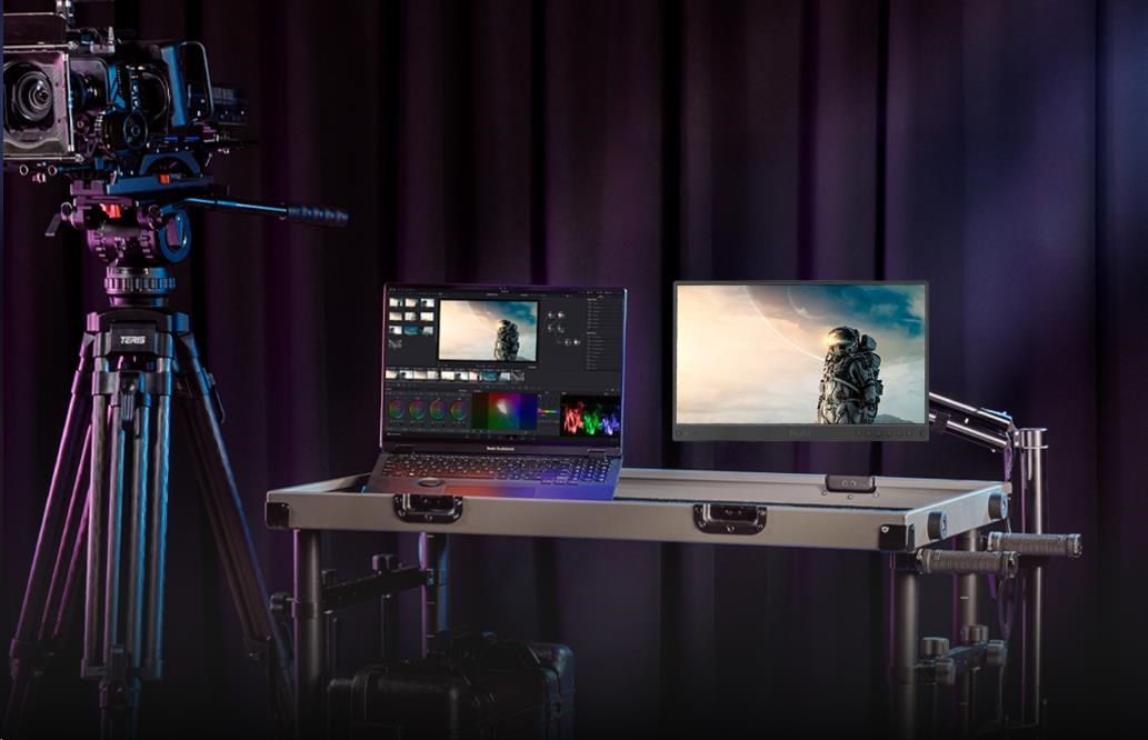 Obr. Přenosný monitor SDI pro použití na place 1768018b