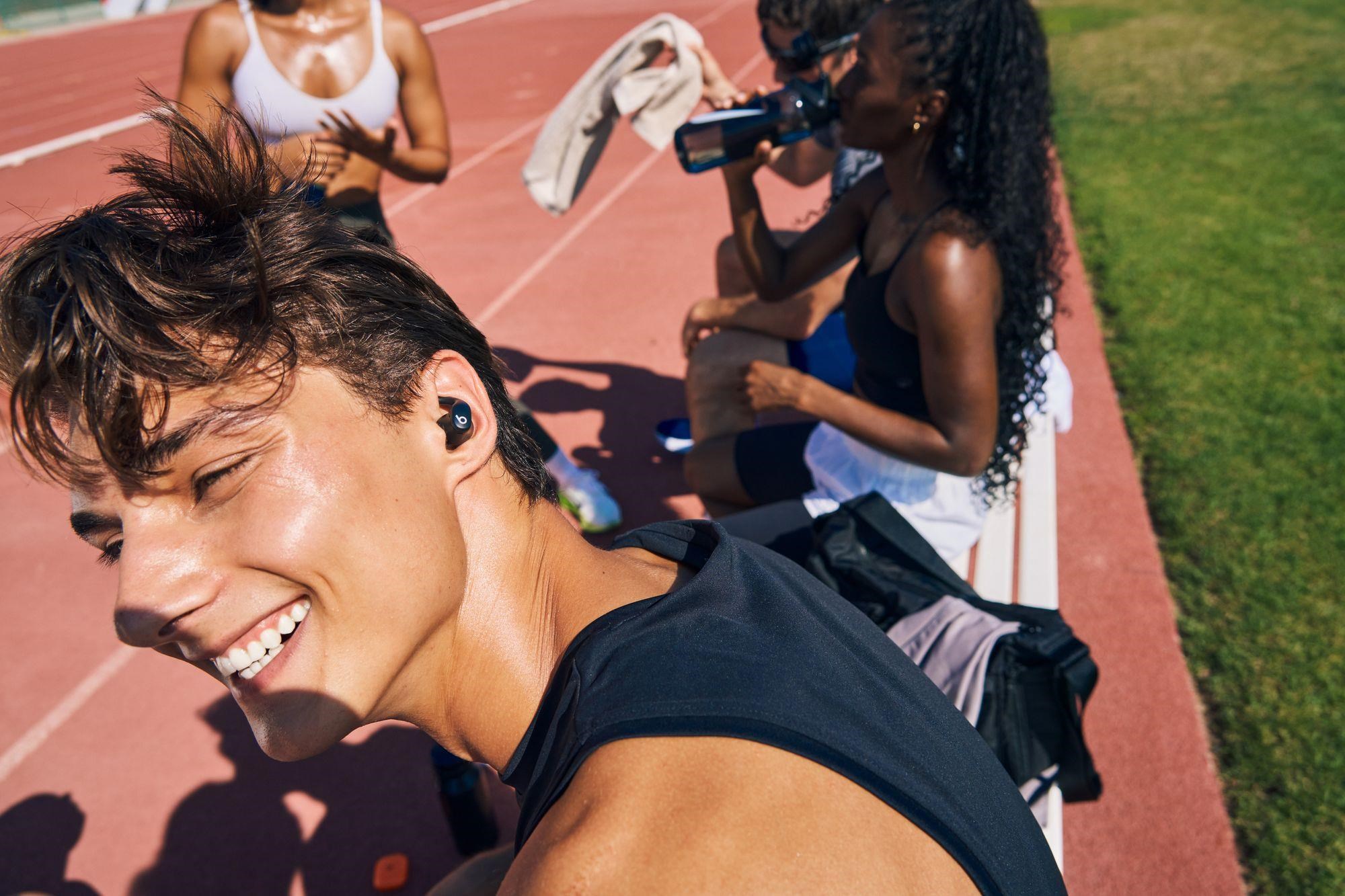 Obr. Telefonní hovory a hlasoví asistenti 1776458e