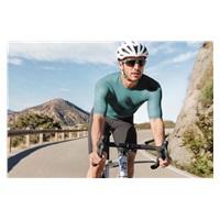 Insta360 GO Ultra Creator Bundle miniaturní akční kamera, 4K Ultra HD, 60fps, magnetický systém uchycení, černá