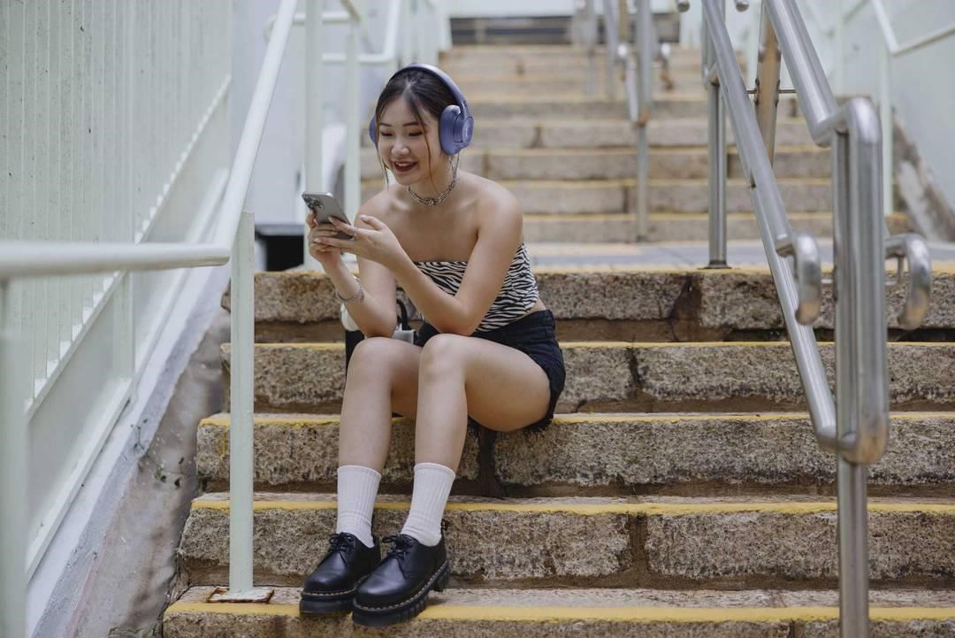 Obr. Přizpůsobte si zvuk pomocí aplikace JBL Headphones 1794645b