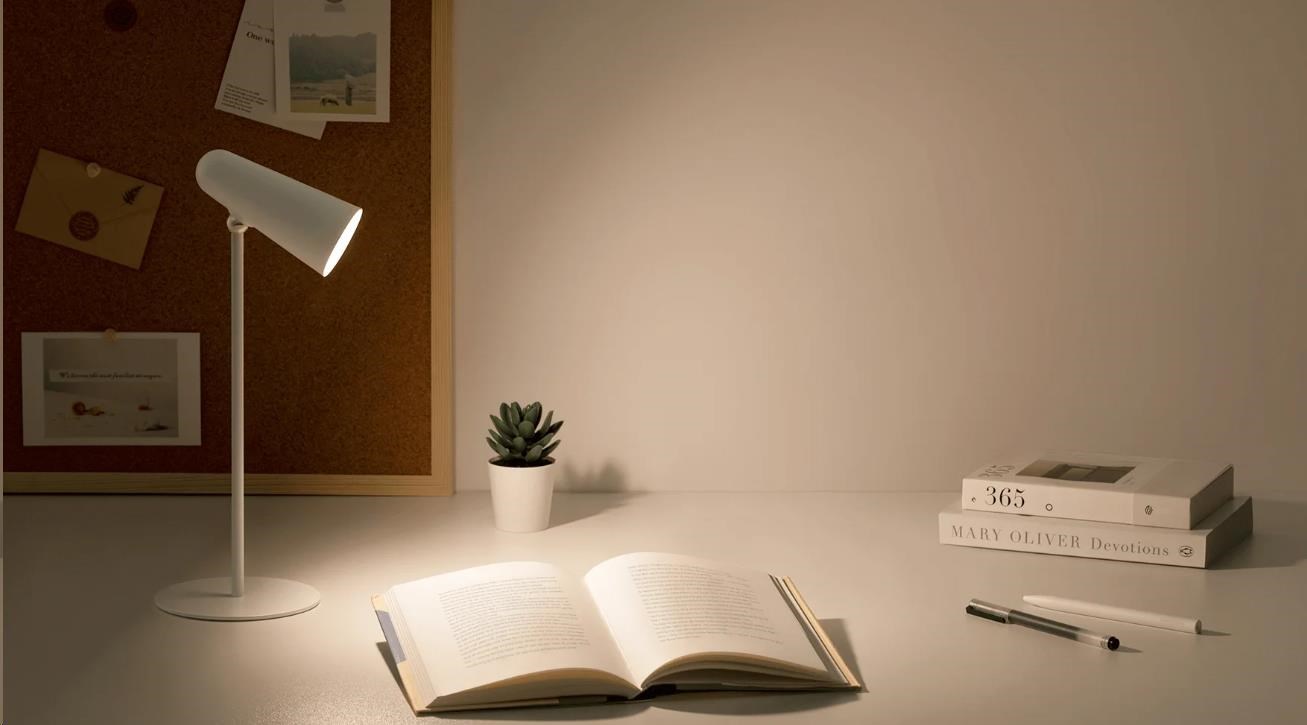 Obr. Stolní lampa 1795671a