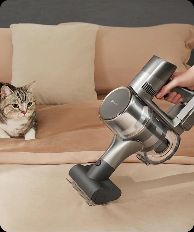 Obr. Odstraňte chlupy z nábytku 1825039f