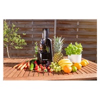 Concept LO7067 šnekový odšťavňovač, 240 W, 57 dB, objem 1000 ml, 60 RPM, zpětný chod, černá / bílá